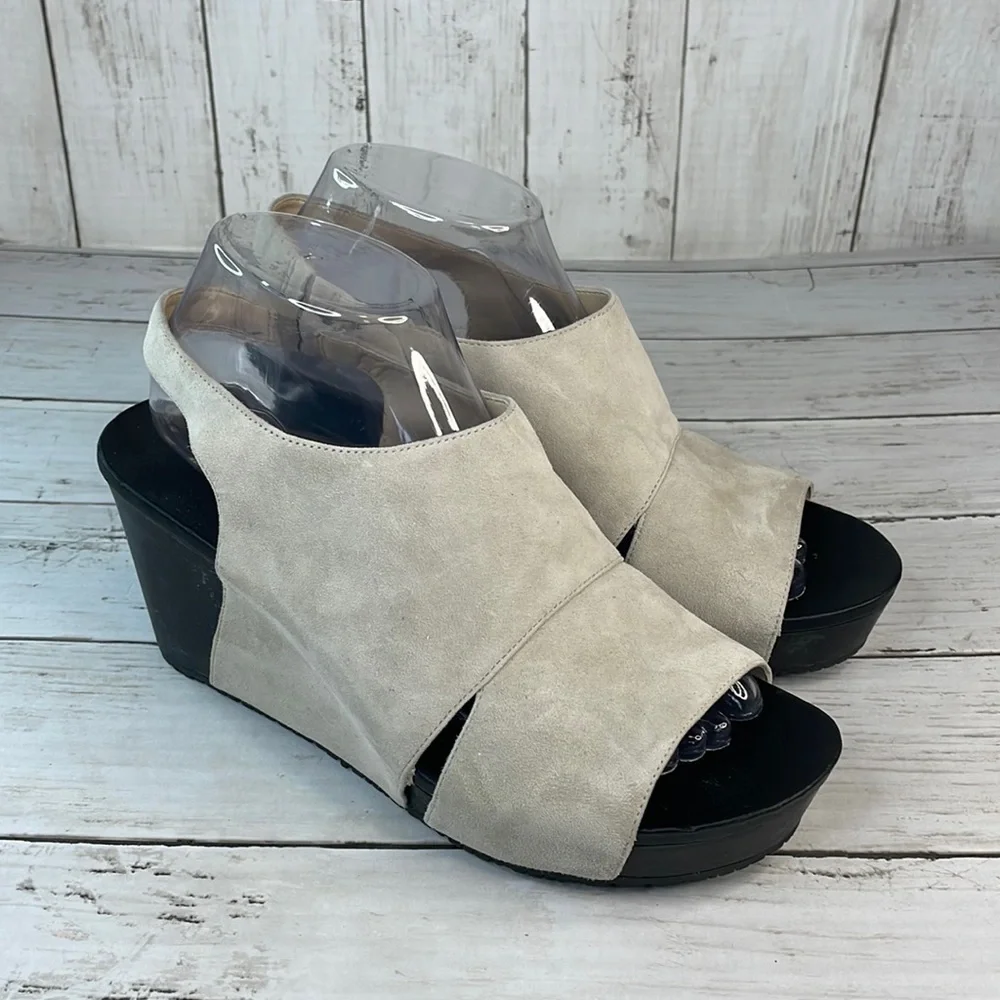 Dr Scholl's Look New Taupe Suede Weslyn Wedge Sandal